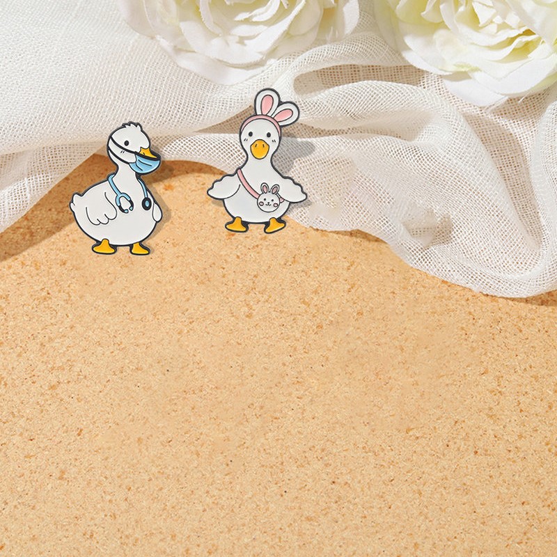 Pin Custom Goose Duck Shopping - Shop Jewelry & Watches Near Me ulasan dan harga
