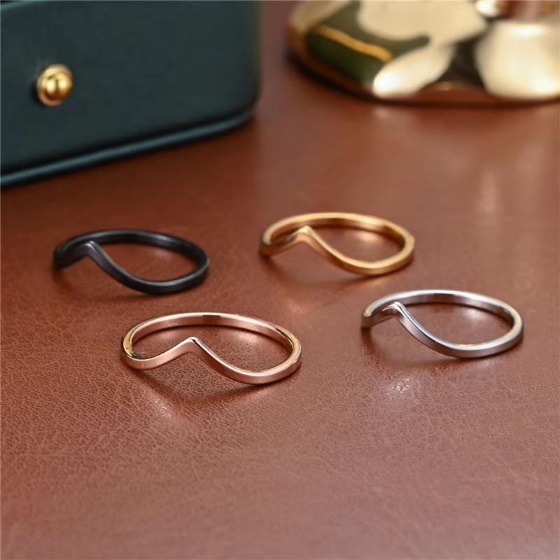Minimalist Irregular Chevron V - Minimalist Ring Stackable ulasan dan harga